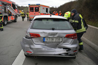 Wiesbadenaktuell Lkw Schiebt Zwei Fahrzeuge Auf A Bei Wiesbaden Zusammen