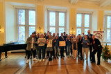 Die Stadt Wiesbaden hat gemeinsam mit dem Stadtjugendring 24 Engagierte aus verschiedenen Jugendorganisationen ausgezeichnet.
