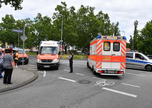 Wiesbadenaktuell Busfahrer Musste In Kastel Eine Vollbremsung Machen