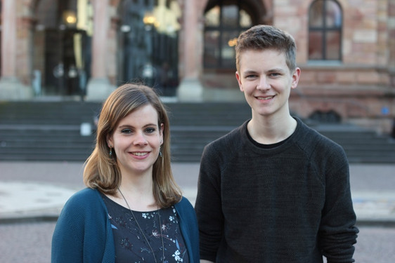 Neue Juso-Spitze: Die stellvertretende Vorsitzende Katharina Euler (links) und der neue Vorsitzende Fabian Pflume (rechts). Der neue stellvertretende Vorsitzende Dirk Schweim nicht im Bild.