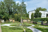 In Wiesbaden sind Baumgräber nun auch auf dem Friedhof in Schierstein verfügbar.