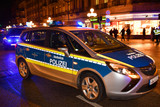 In Wiesbaden kam es am frühen Sonntagmorgen am  Bismarckring auf der höhe Goebenstraße bei einem illegalen Autorennen zu einem Verkehrsunfall bei dem 2 junge Männer beteiligt waren.