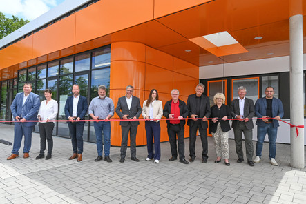 In Wiesbaden-Schierstein wurde am Montag, 3. Juni, die neue Fahrerlaubnis- und Zulassungsbehörde eingeweiht.