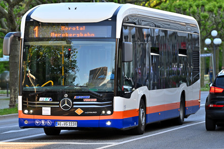 Sperrung am Schiersteiner Kreuz auf der A66: Einschränkungen im Busbetrieb in Wiesbaden wird erwartet.