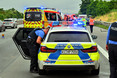 Verkehrsunfall im Berufsverkehr auf der A66 bei Wiesbaden-Erbenheim. Rettungskräfte  versorgten die Verletzten.