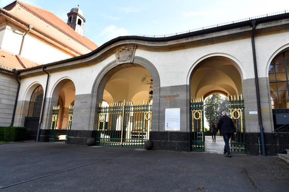 Tor des Südfriedhofs in Wiesbaden