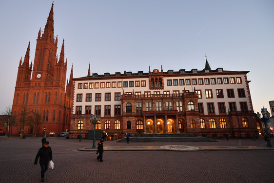 Im Wiesbadener Rathaus werden mehrere Ausschüsse tagen.