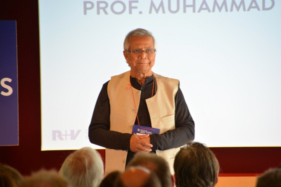 Friedensnobelpreisträger Muhamad Yunus spricht beim Friends of Social Business Forum in Wiesbaden