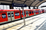 Wiesbaden belegt in einem Bahnhofs-Beliebtheitsranking für  2024 einen vorderen Mittelfeldplatz.