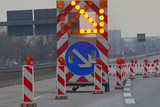 Baustelle am Schiersteiner Kreuz in Wiesbaden: Einschränkungen auf A66 und A643 am 20. Februar. Fahrbahninstandsetzung sorgt am Donnerstag für Engpässe – Sperrung einer Verbindungsrampe.