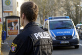 Widerstand bei Festnahme am frühen Montagmorgen in einer Disco in Wiesbaden. 20-Jähriger schlägt Polizisten.