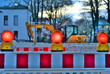 Die Sperrung der Honeggerstraße zwischen Marschnerweg und Richard-Wagner-Straße in Wiesbaden bleibt bestehen. Es gibt einen Verzug bei der Erneuerung der Wasserleitung.