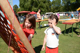 Anfang Juli startet in Wiesbaden auf dem Blücherplatz das Westend-Event „Auf die Plätze“, eindreitägiges Spiele- und Sportfest für Kinder und Jugendliche.