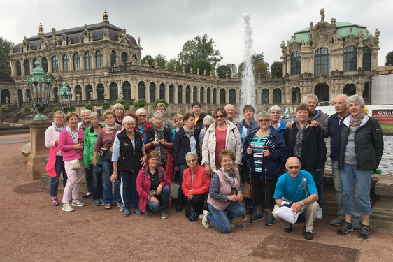 Gruppenbild der Ausflügler in Dresden
