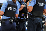 Kontrollen "Sicheres Wiesbaden": Polizisten waren zwischen Mittwochabend und Donnerstagmorgen in der Innenstadt sowie in Dotzheim unterwegs. Mehrere Personen mit Drogen wurde gefunden.
