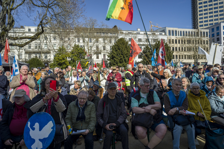 Demonstration: Protestaktion gegen US-Mittelstreckenraketen in Wiesbaden am Samstag, 29. März 2025