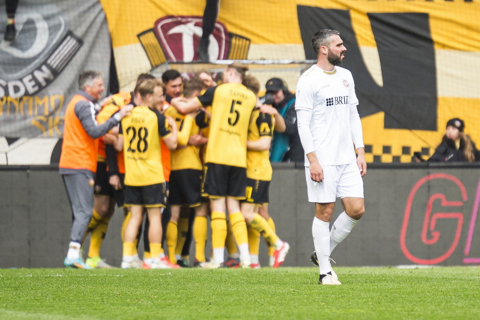 SV Wehen Wiesbaden spielte am Sonntagnachmittag bei SG Dynamo Dresden