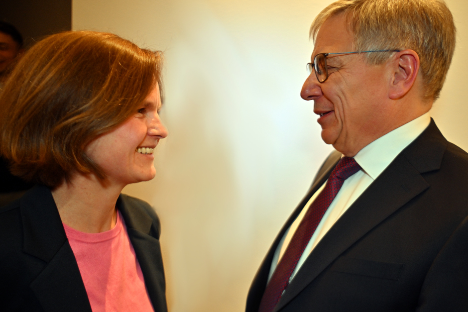 Grüne Wiesbaden sprechen Wahlempfehlung für Gert-Uwe Mende zur Stichwahl aus.