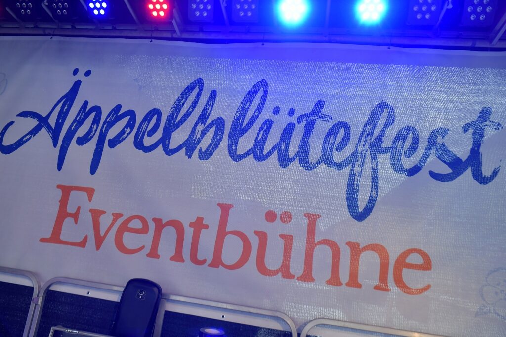 Ein Wochenende im Zeichen der Apfelblüte beim Äppelblütefest Naurod