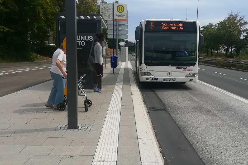In Wiesbaden bietet die AG "Gemeinsam sicher" ihren Mitgliedern wieder ein Mobilitätstraining für Seniorinnen und Senioren an.