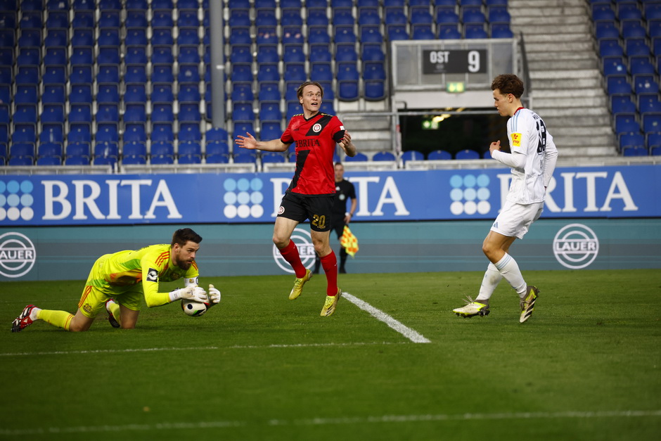 SV Wehen Wiesbaden gegen 1. FC Saabrücken eröffnen den 33. Spieltag