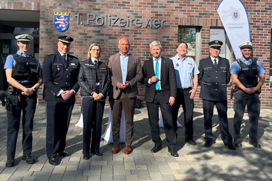 In Wiesbaden zog Hessens Innenminister Poseck Bilanz nach 13 Monaten Innenstadtoffensive.