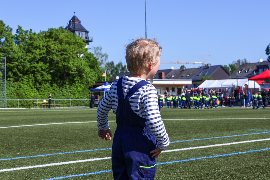 In Wiesbaden-Igstadt kamen 177 Kinder aus den Kinderfeuerwehren der Landeshauptstadt Wiesbaden zum 9. Kinderfeuerwehrtag zusammen.