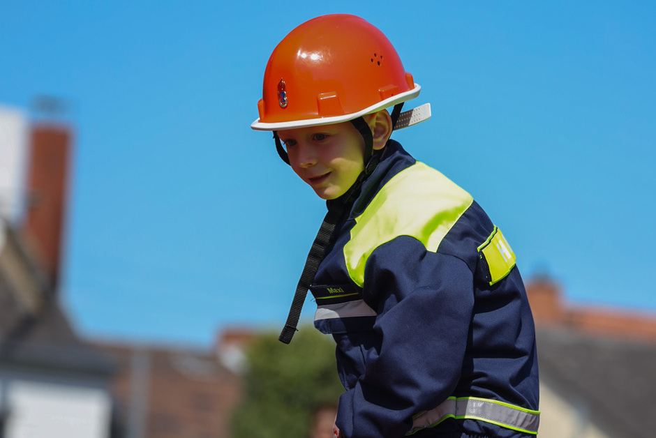 In Wiesbaden-Igstadt kamen 177 Kinder aus den Kinderfeuerwehren der Landeshauptstadt Wiesbaden zum 9. Kinderfeuerwehrtag zusammen.