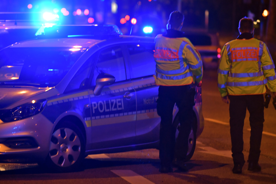 Kontrollaktion „Sicheres Wiesbaden“: Polizei zeigt Präsenz bis in die Nacht Gemeinsame Streife von Stadt- und Landespolizei überprüft 29 Personen – Keine Verstöße festgestellt