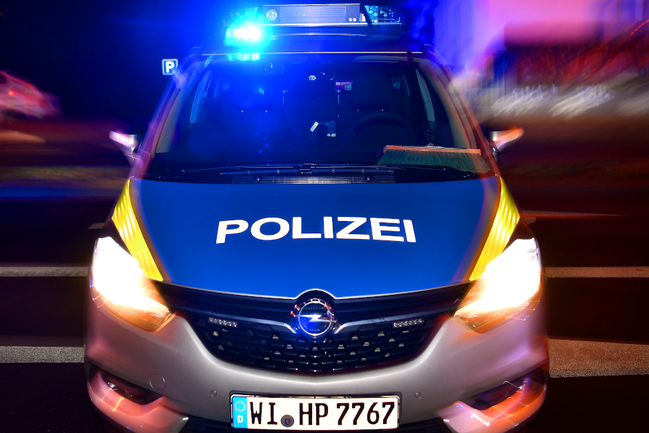 Rote Farbe, wütende Anwohner und ratlose Ermittler: In mehreren Wiesbadener Straßen haben Vandalen eine Spur der Verwüstung hinterlassen. Die Polizei hofft nun auf Zeugen.