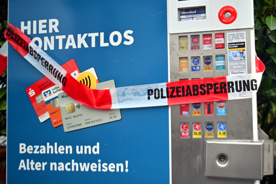 Zigarettenautomaten in der Nacht zum Samstag in Wiesbaden-Klarenthal aufgebrochen.
