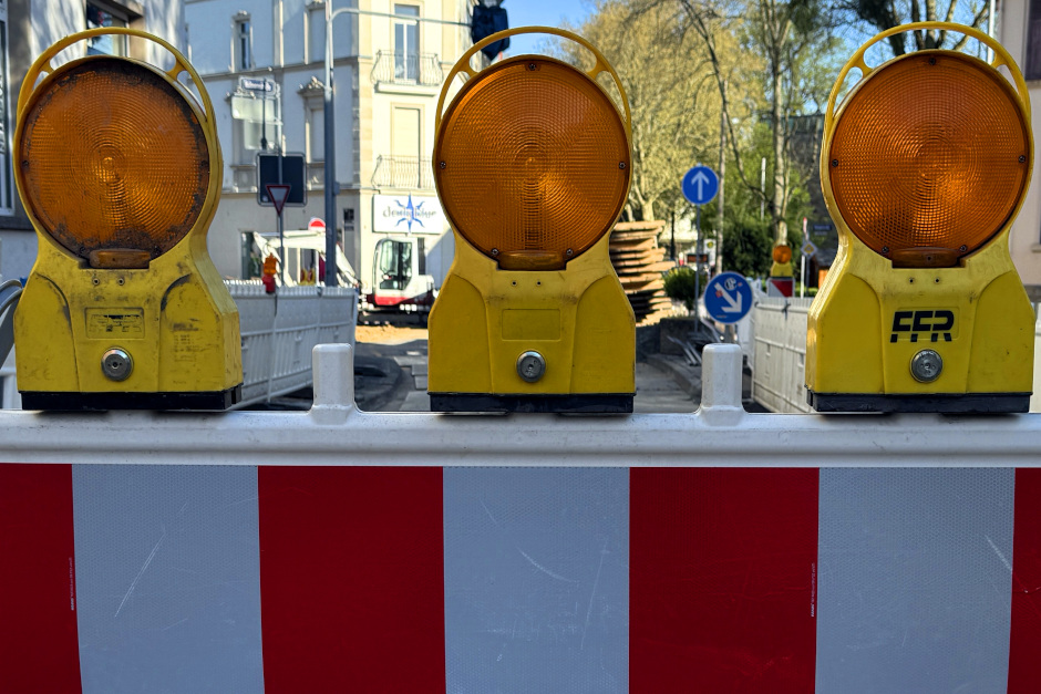 Sperrung der Poststraße und Hofmannstraße in Wiesbaden-Bierstadt bleibt bis zum 6. Juni.