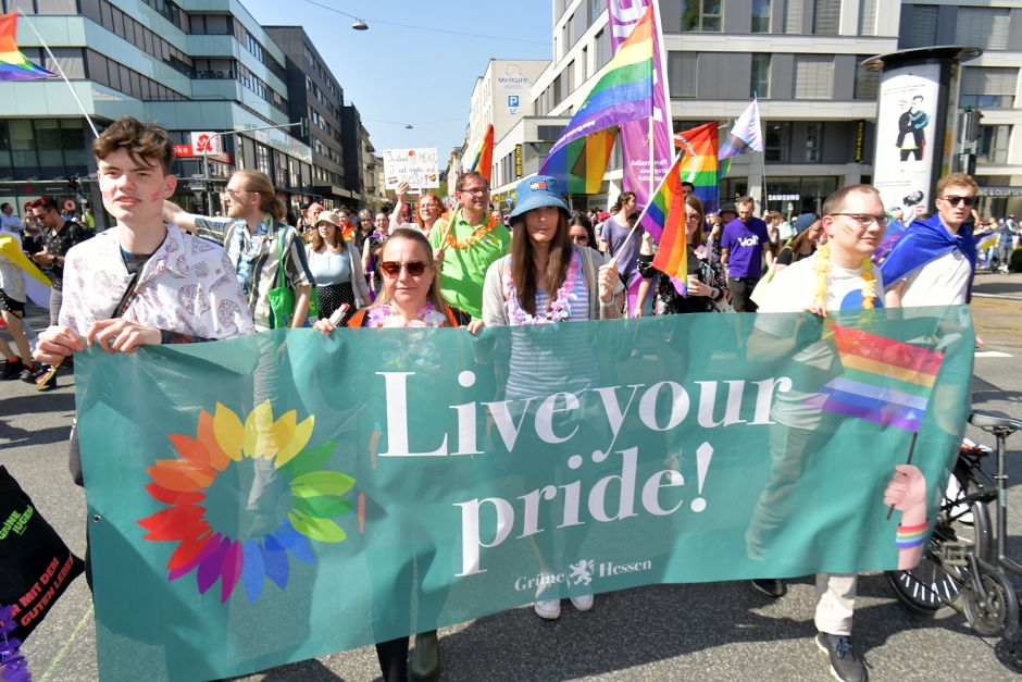 Christopher Street Day Wiesbaden 2025: Bunt, laut und voller Stolz – CSD-Parade am 31. Mai bringt Verkehrseinschränkungen mit sich