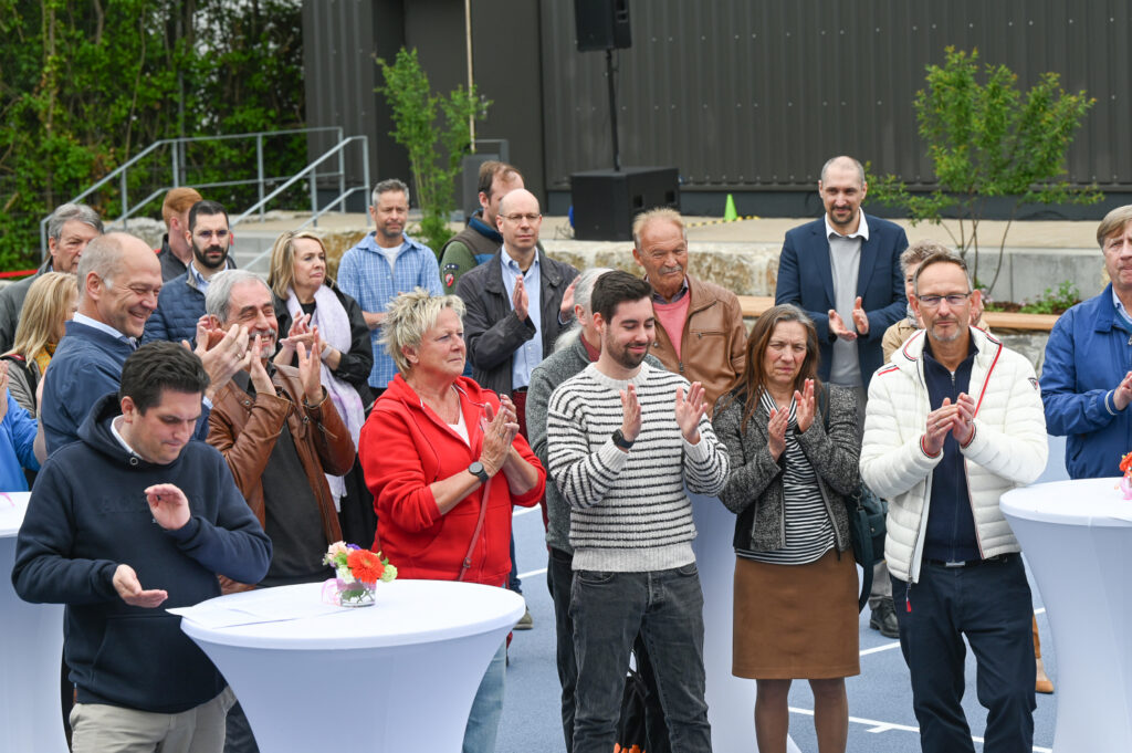Die neue Einfeldturnhalle für die Adalbert-Stifter-Schule Wiesbaden wurde am Mittwoch feierlich eingeweiht.