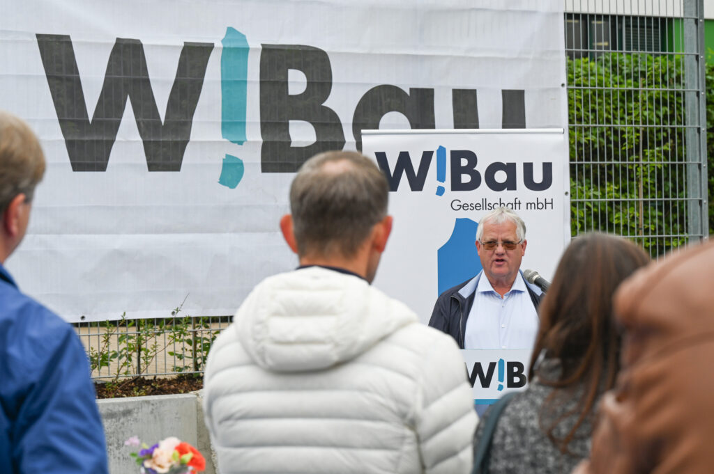 Die neue Einfeldturnhalle für die Adalbert-Stifter-Schule Wiesbaden wurde am Mittwoch feierlich eingeweiht.