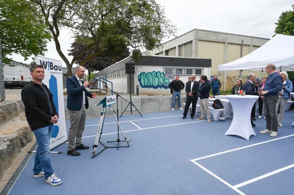 Die neue Einfeldturnhalle für die Adalbert-Stifter-Schule Wiesbaden wurde am Mittwoch feierlich eingeweiht.