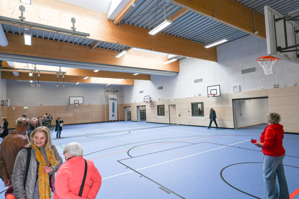 Die neue Einfeldturnhalle für die Adalbert-Stifter-Schule Wiesbaden wurde am Mittwoch feierlich eingeweiht.