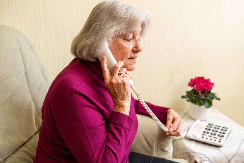 In Wiesbaden wurde eine Frau Opfer von Telefonbetrügern.