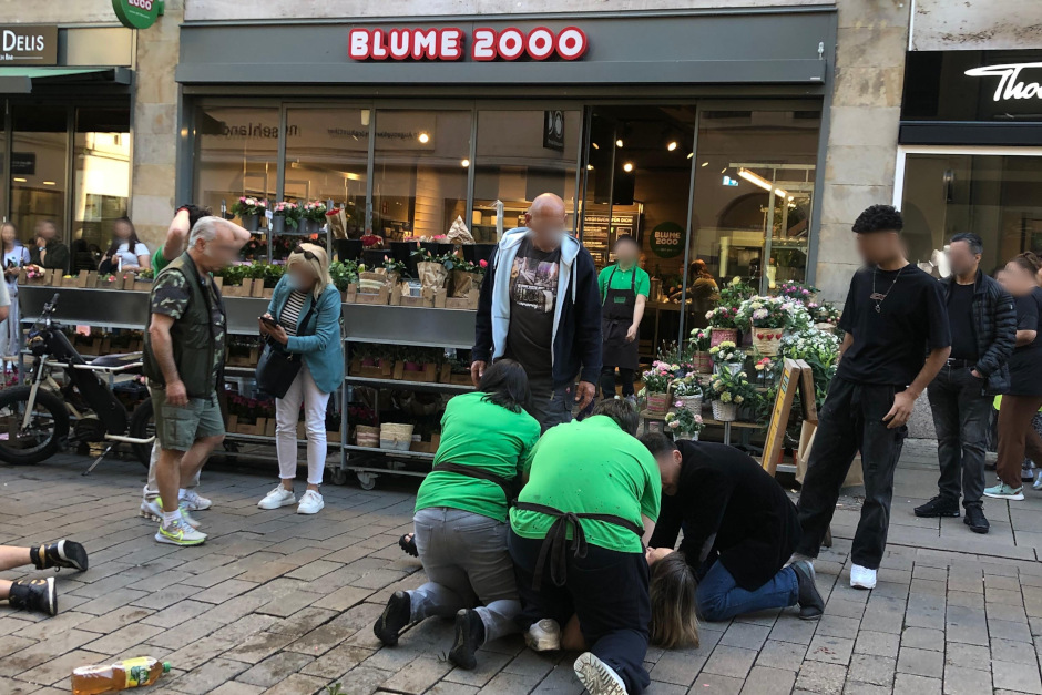Brutaler Angriff nach Blumenklau – Ladendiebe eskalieren in Wiesbaden Wiesbaden, Mitte, Langgasse – Samstag, 10. Mai 2025, 19:05 Uhr
