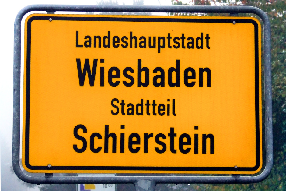 – Ein unscheinbarer Verbindungsweg in Schierstein wird zum Symbol der Erinnerungskultur: Am Sonntag, 18. Mai, erhält der bisher namenlose Pfad zwischen Anglergasse und Thieles-Privat-Straße einen Namen – das „Katzensteingässchen“. Doch hinter dieser neuen Bezeichnung verbirgt sich weit mehr als nur ein Straßenschild.