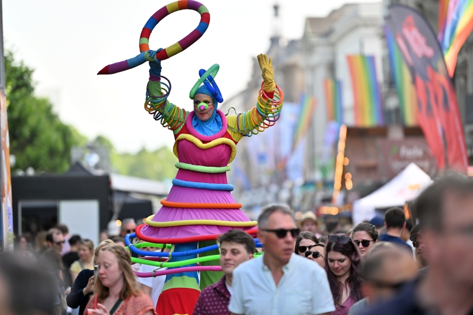 Theatrium 2024: Wiesbadens großes Straßenfest mit mediterranem Flair und neuem Gourmetmarkt