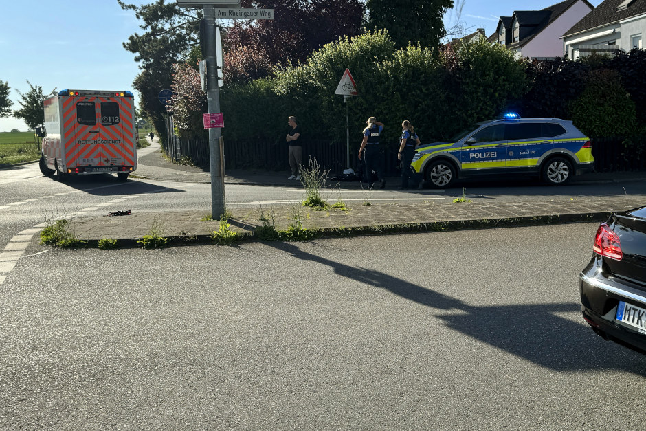 Verkehrsunfall zwischen Auto und Motorrad am Mittwoch in der Theodor-Heuss-Straße in Wallau,
