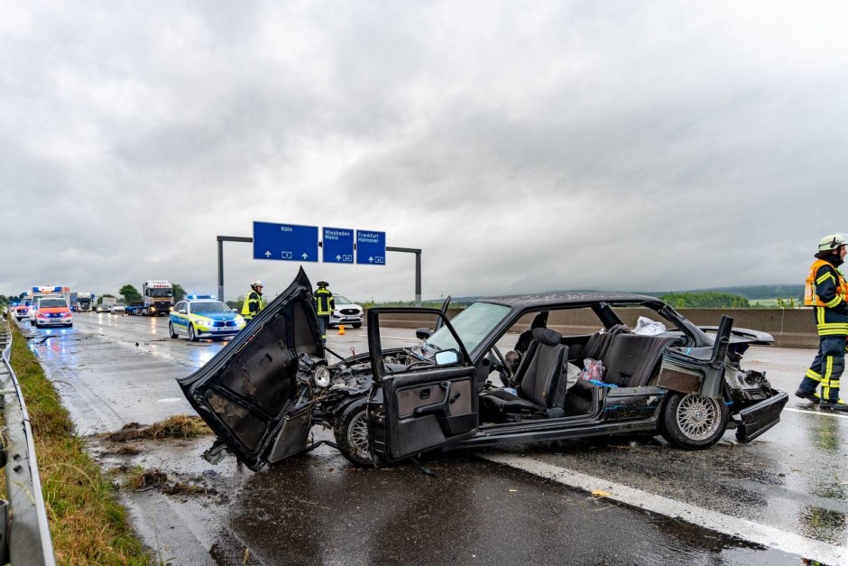 Schwerer Unfall auf der A3 bei Wiesbaden: Zwei Männer schwer verletzt – kilometerlanger Stau im Berufsverkehr