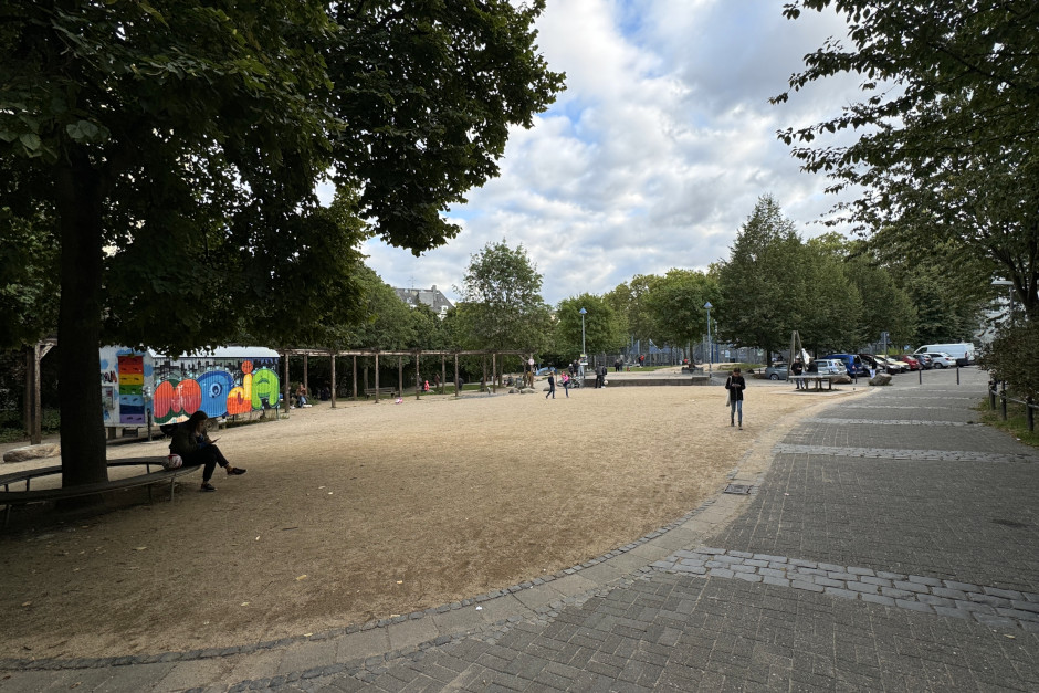 Der Wallufer Platz in Wiesbaden soll eine neue grüne Oase werden.