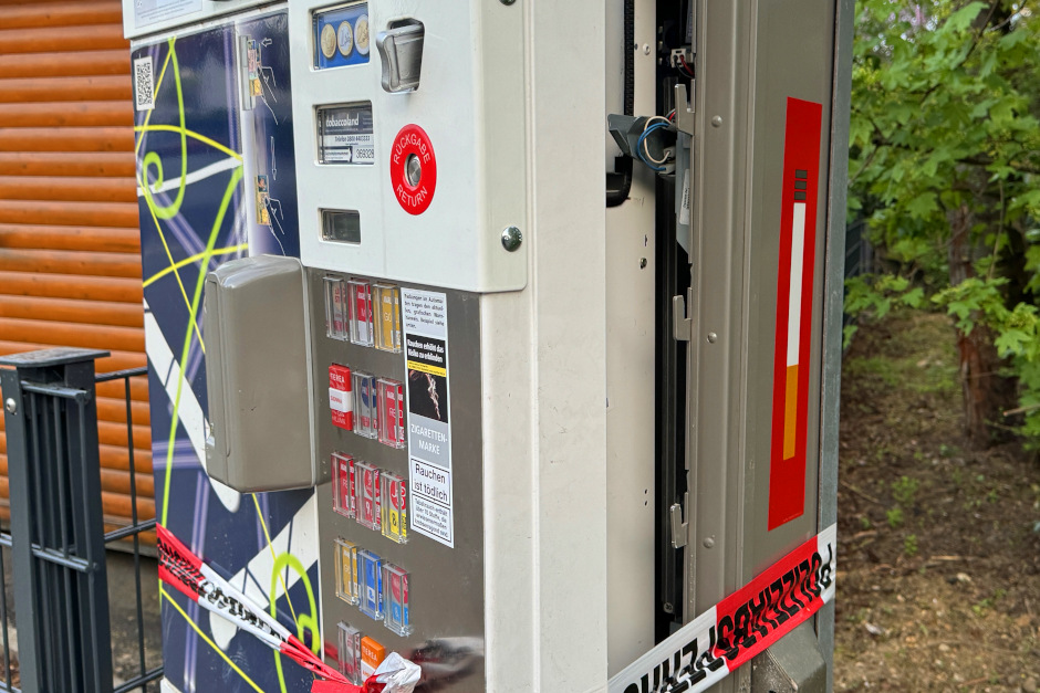 Zigarettenautomat in Wiesbaden-Nordenstadt aufgebrochen.