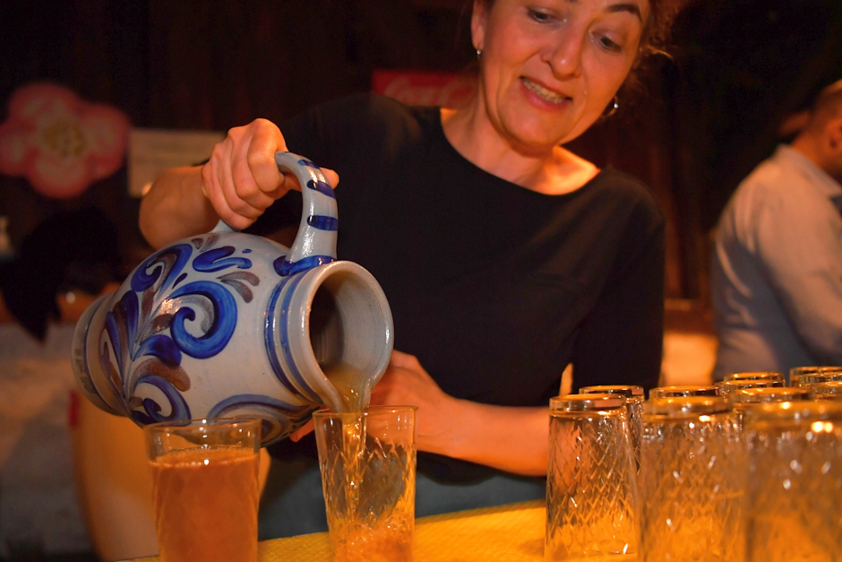 Premiere im Ländchen: Medenbach lädt am 28. und 29. Juni zum Apfelwein-Wochenende mit Genuss, Tradition und einer Portion Bewegung. „Äppelwoifest uff de Gass“ und erste Wiesbadener Äppelwoiroute am Samstag und Sonntag.