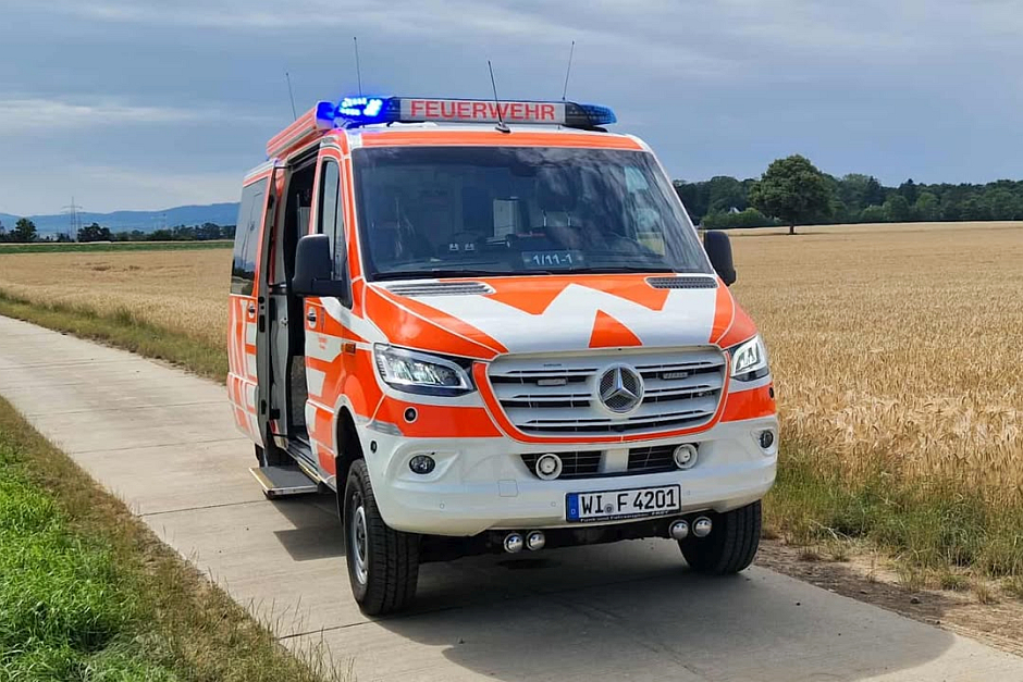 Feuerwalze bei Wiesbaden: Großbrand zwischen Erbenheim und Kastel wütet über 75.000 Quadratmeter