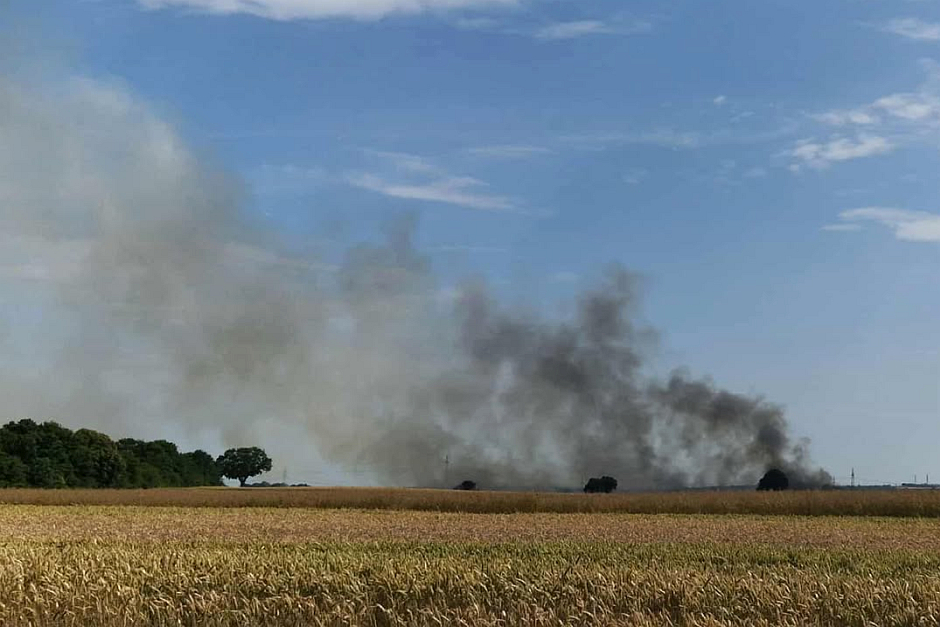 Feuerwalze bei Wiesbaden: Großbrand zwischen Erbenheim und Kastel wütet über 75.000 Quadratmeter