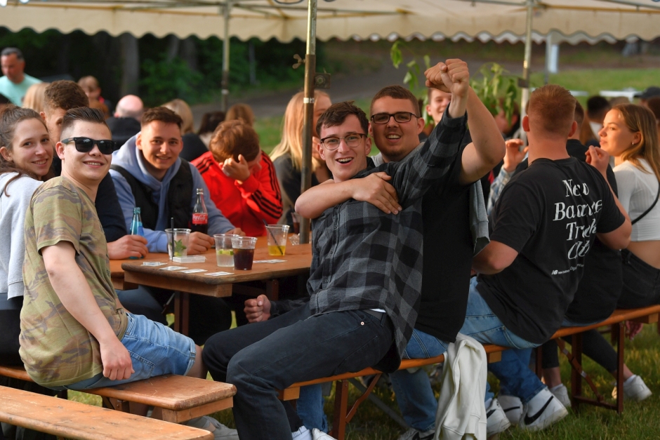 Pfingsten in Breckenheim: Ländchestage 2025 feiern Gemeinschaft, Genuss und gelebte Tradition mit Festumzug, Musik, Erbsensuppe und Discoparty. Am 8. und 9. Juni lädt Wiesbaden-Breckenheim zum Pfingstfest für die ganze Familie.