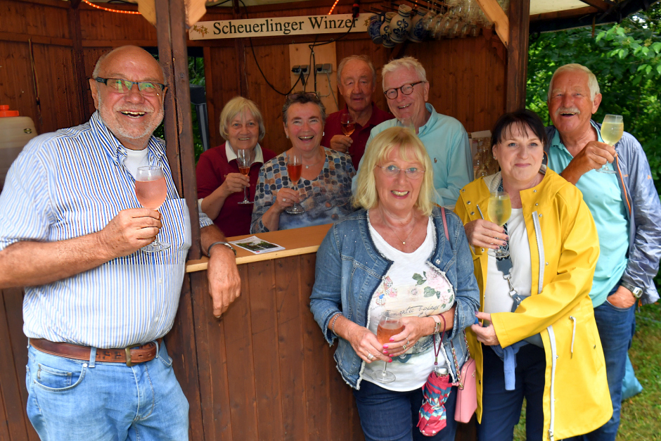 Pfingsten in Breckenheim: Ländchestage 2025 feiern Gemeinschaft, Genuss und gelebte Tradition mit Festumzug, Musik, Erbsensuppe und Discoparty. Am 8. und 9. Juni lädt Wiesbaden-Breckenheim zum Pfingstfest für die ganze Familie.